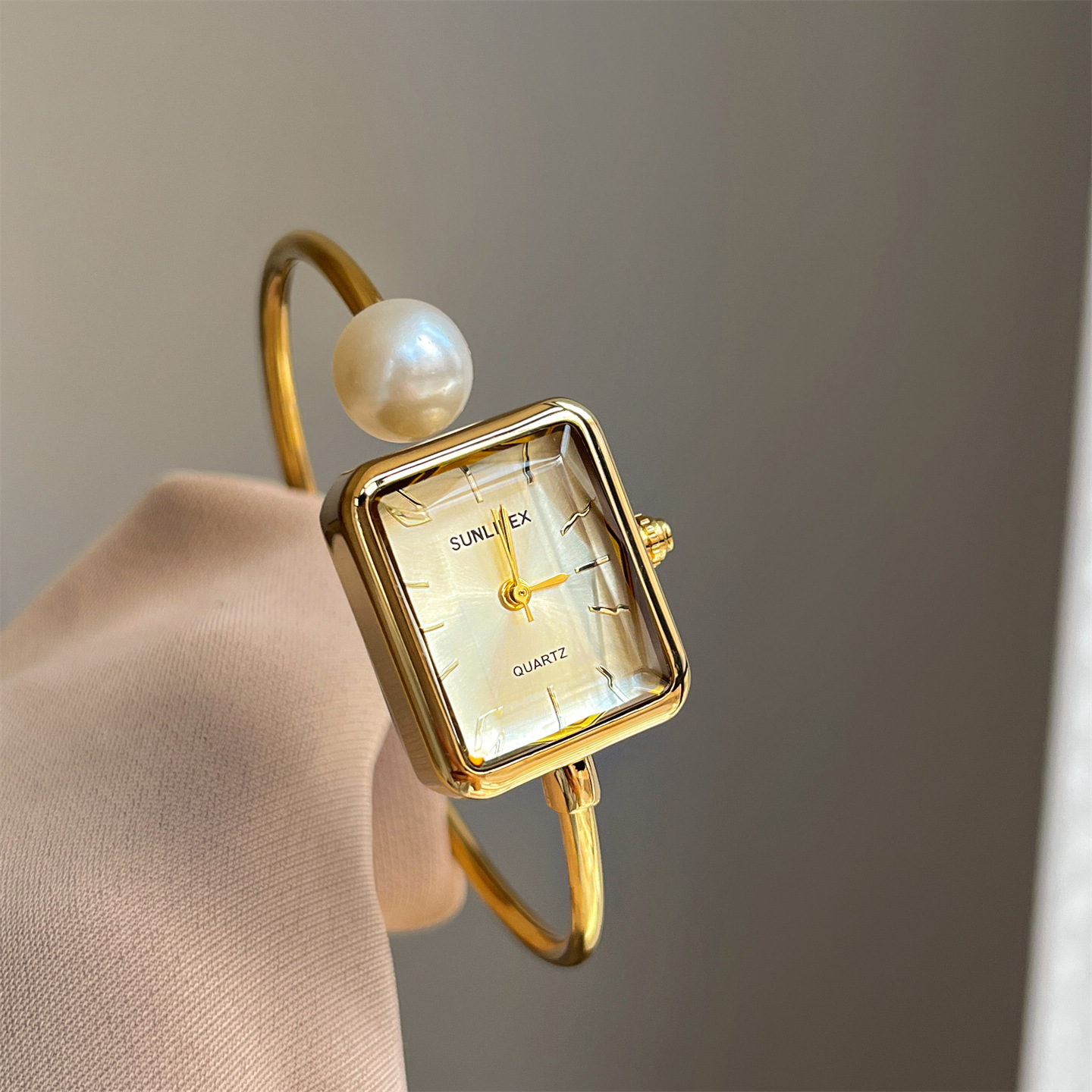 Luxury Watch Square - 女性用腕時計ゴールドスクエアパールブレスレット腕時計ライト高級オープニングアンティークスタイルシンプルレトロレディースクォーツ腕時計ギフト