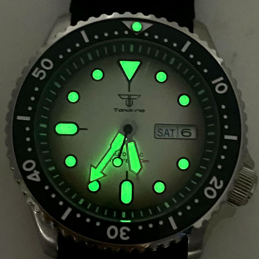 ダイブ タンドリオ ジャパン NH36A ウィークデイト ス - Diver Watch 300M のレビューと価格