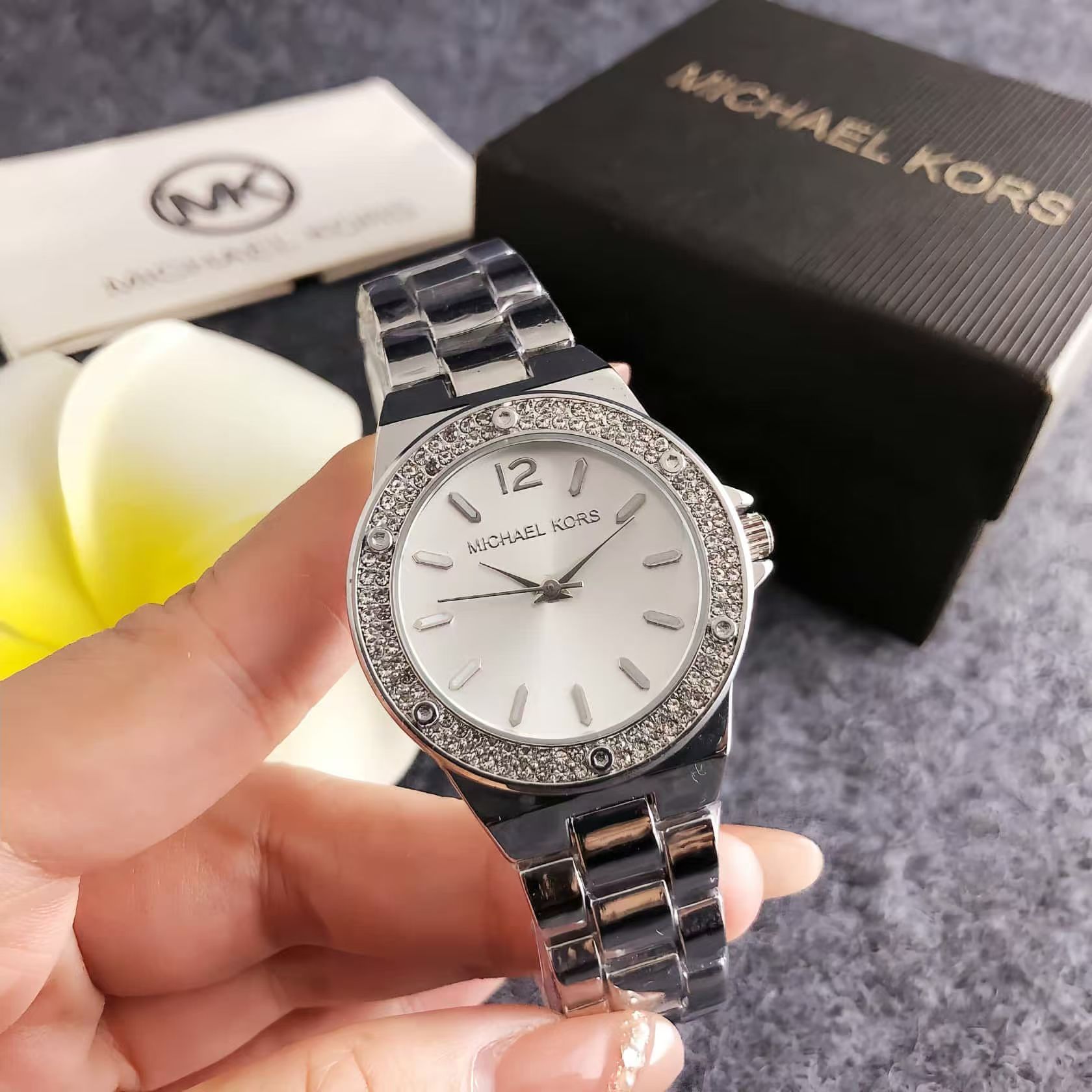 マイケル・コース ファッションラグジュアリー レディースウォ - Luxury Watch Photo のレビューと価格