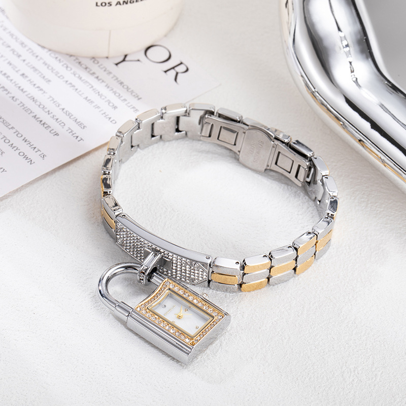 凹型のロックヘッドブレスレット、ブレスレットストラップ、ダイ - Luxury Watch Square のレビューと価格