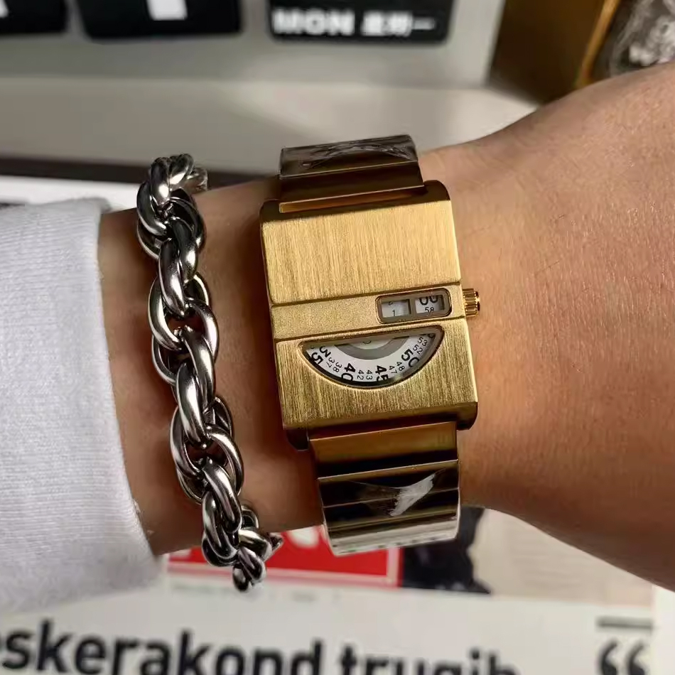 メンズブレスレットウォッチスクエアウォッチステンレススチール - Luxury Watch Market のレビューと価格