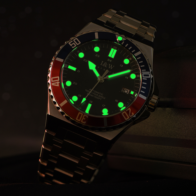 モントレ カーニバルブランド 300m防水 機械式腕時計 メ - Diver Watch 300M のレビューと価格