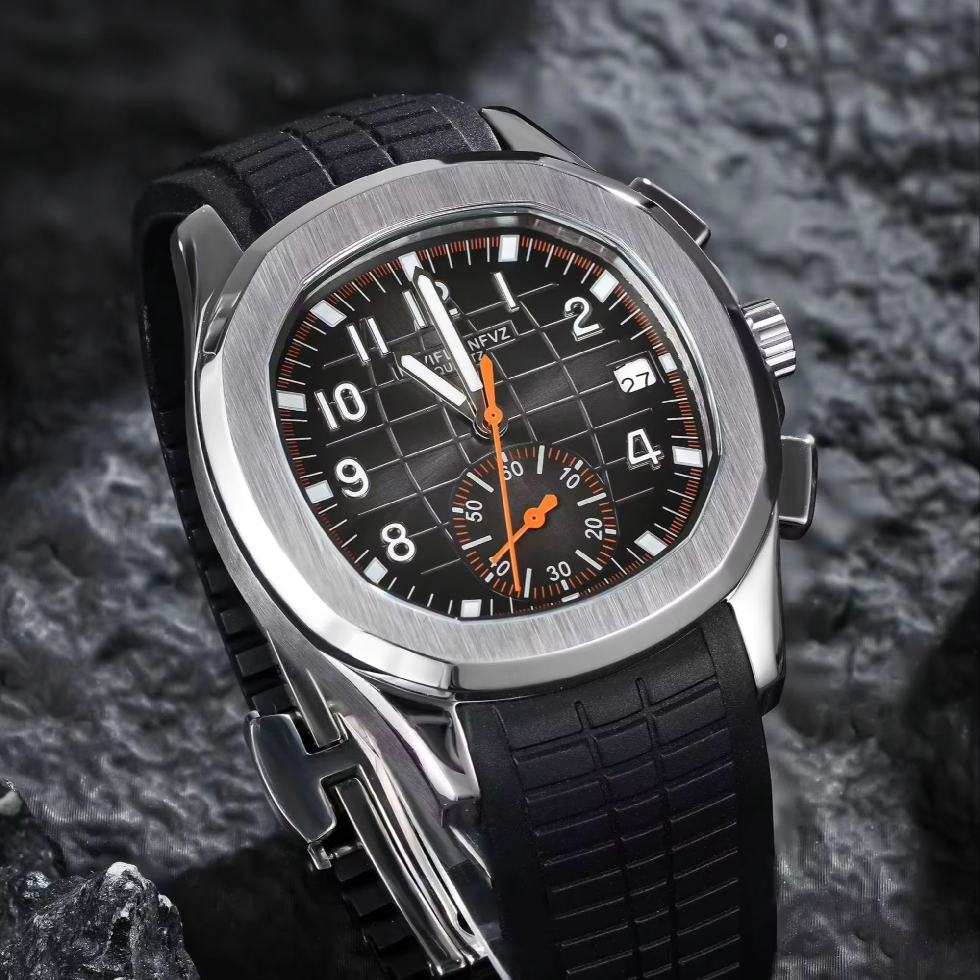 40 ミリメートルメンズ高級腕時計 NAVIFLZ NFVZ - Luxury Watch Rubber Strap のレビューと価格