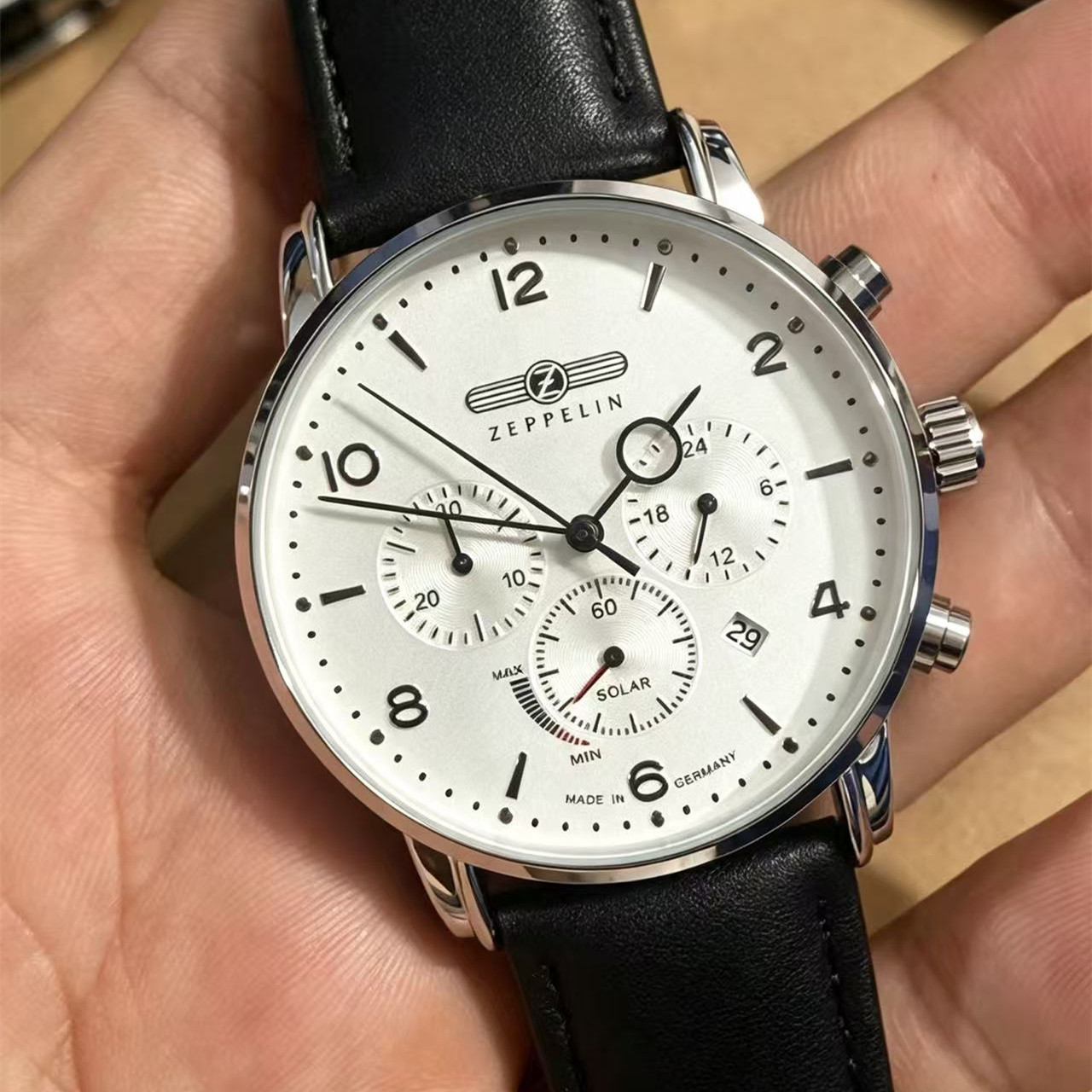 ツェッペリン飛行船自動日付メンズケースレザーバンドファッショ - Luxury Watch Case のレビューと価格