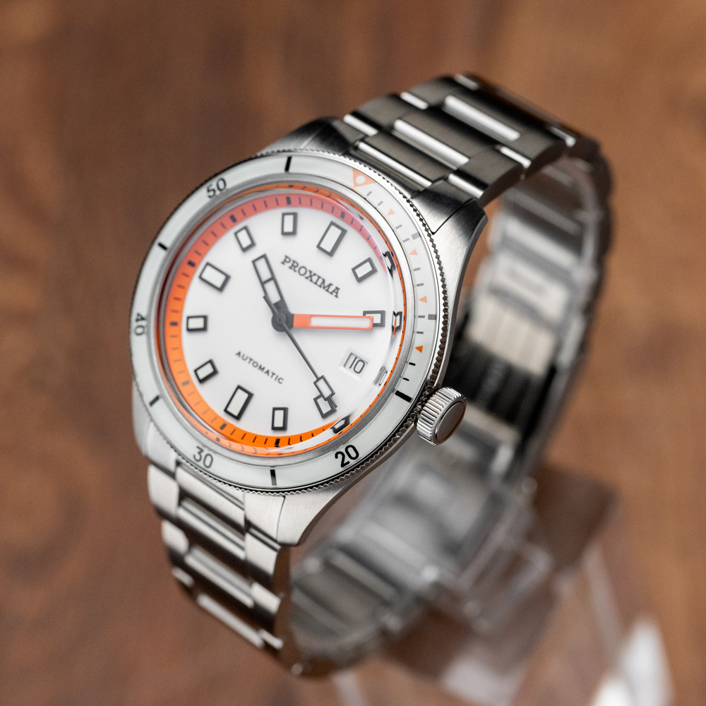 ステンレス鋼の高級時計,男性用,Ipx1703,ビジネスウォ - Diver Watch 300M のレビューと価格