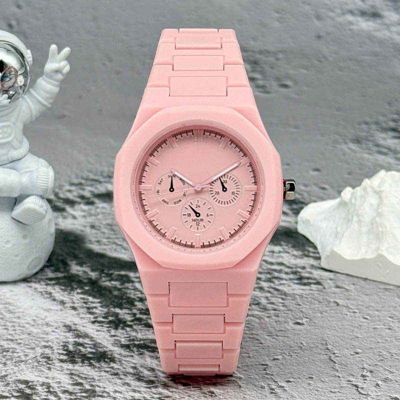 有名なブランド偽三目ダイヤル男性女性腕時計ファッションクォー - Luxury Watch Market のレビューと価格