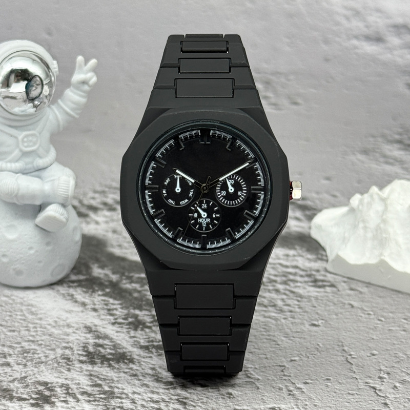 有名なブランド偽三目ダイヤル男性女性腕時計ファッションクォー - Luxury Watch Market のレビューと価格